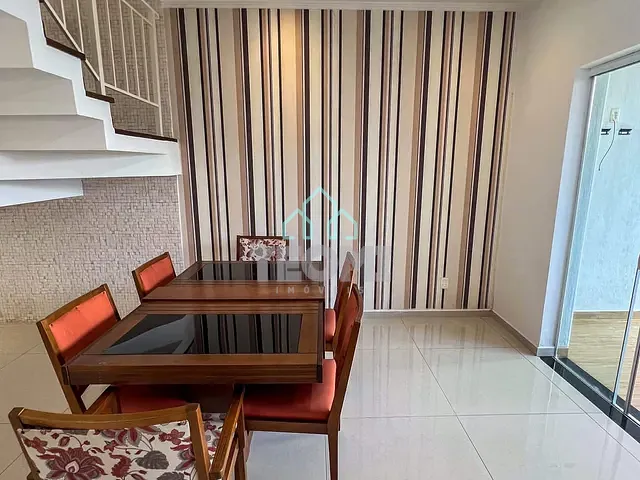Sobrado com 250m² 4 quartos e 5 banheiros, à venda, no bairro Flor do Vale em Tremembé