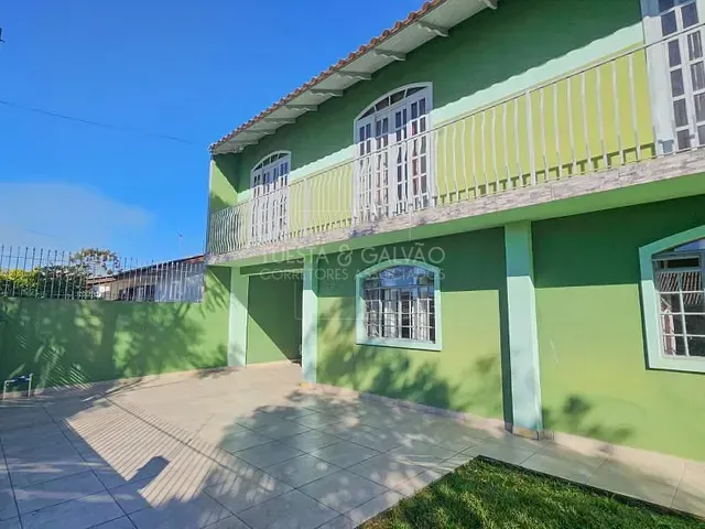 Sobrado com 210m² 4 quartos e 3 banheiros, à venda, no bairro Cajuru em Curitiba