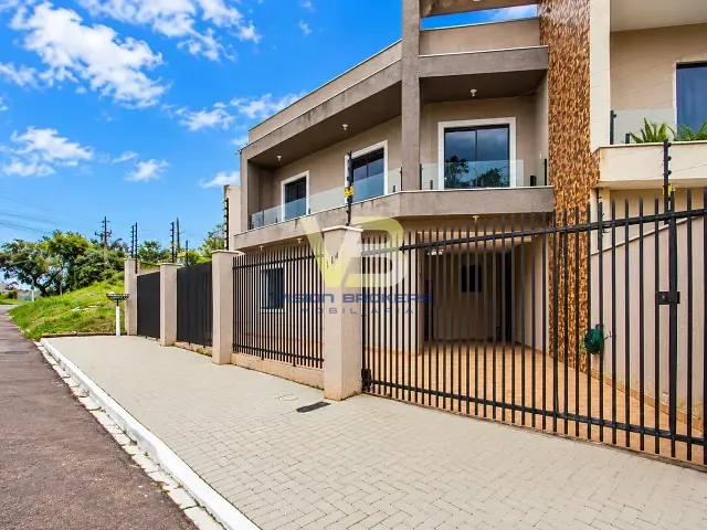 Sobrado 3 quartos e 1 banheiro, à venda, no bairro Cidade Industrial em Curitiba