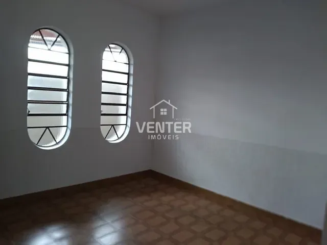 Sobrado com 182m² 3 quartos e 2 banheiros, à venda, no bairro Jardim Maria Augusta em Taubaté