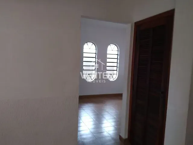 Sobrado com 182m² 3 quartos e 2 banheiros, à venda, no bairro Jardim Maria Augusta em Taubaté
