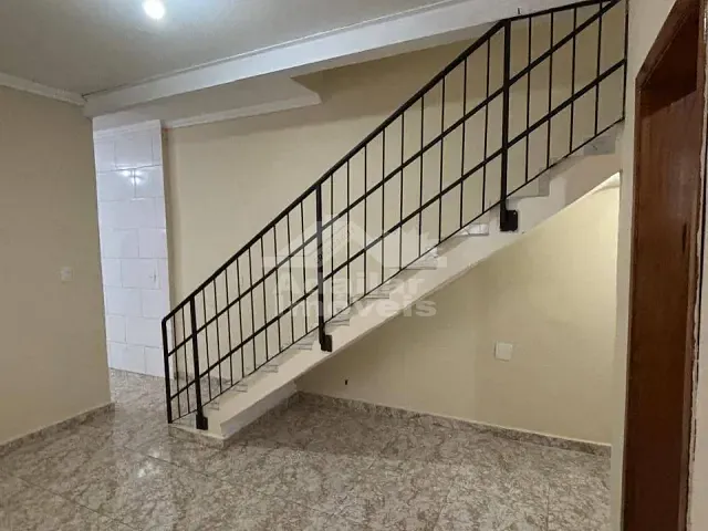 Sobrado com 191m² 2 quartos e 2 banheiros, para alugar, no bairro Conceição em Diadema