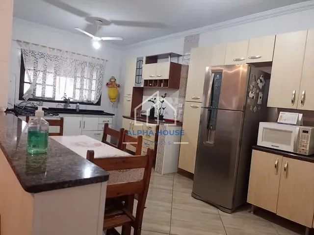 Sobrado 3 quartos e 3 banheiros, à venda, no bairro Residencial Mombaça I em Pindamonhangaba