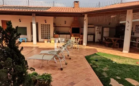 Sobrado, 4 quartos, 448 m² - Foto 1