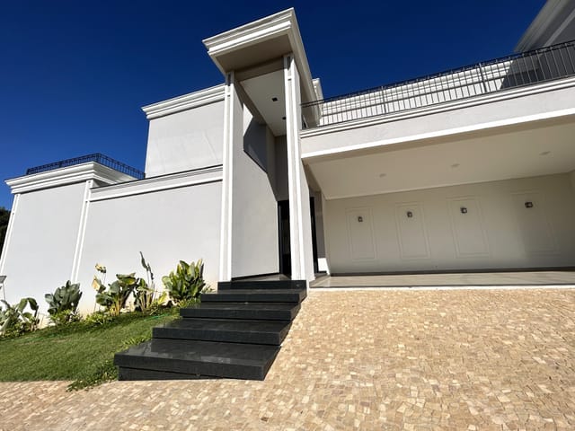 Sobrado com 527m² 4 quartos e 6 banheiros, à venda, no bairro Jardim Piratininga II em Franca