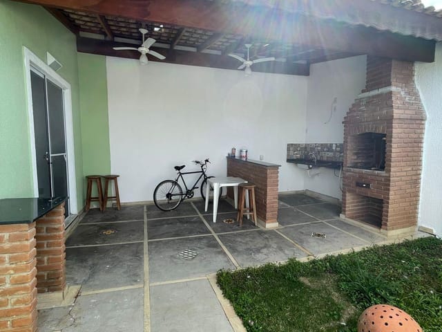 Sobrado com 140m² 3 quartos e 2 banheiros, à venda, no bairro Jardim Cristina em Pindamonhangaba