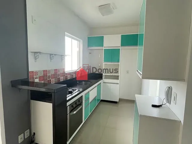 Sobrado com 140m² 3 quartos e 2 banheiros, à venda, no bairro Jardim Cristina em Pindamonhangaba