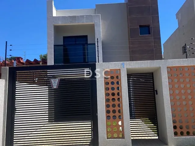 Sobrado com 124m² 3 quartos e 2 banheiros, à venda, no bairro Guaíra em Curitiba