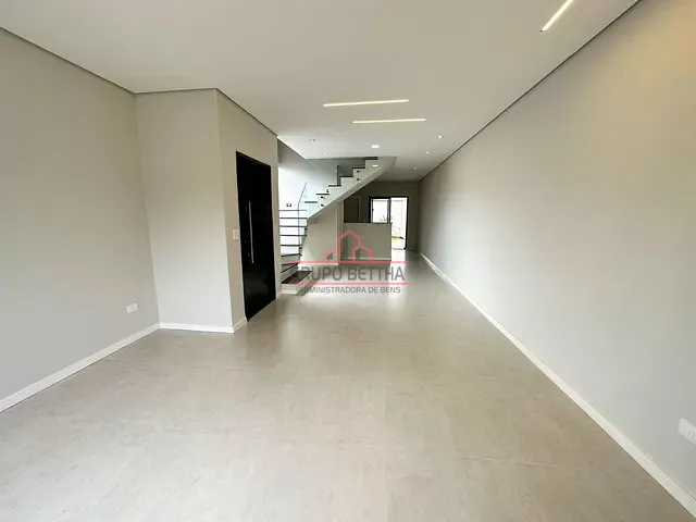 Sobrado com 150m² 3 quartos e 1 banheiro, à venda, no bairro Villas do Jaguari em Santana de Parnaíba