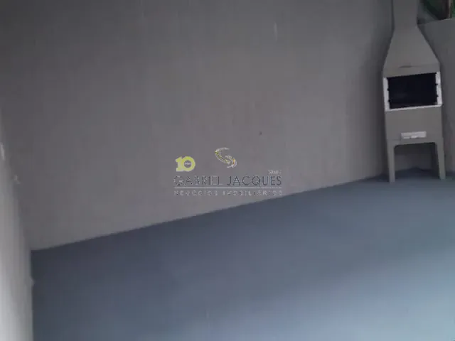 Sobrado 2 quartos e 1 banheiro, à venda, no bairro São Sebastião em Palhoça