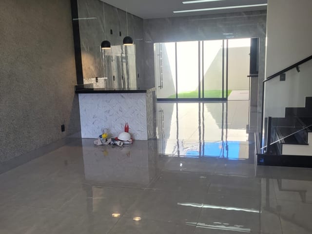Sobrado com 210m² 3 quartos e 4 banheiros, à venda, no bairro Jardim Atlântico em Goiânia