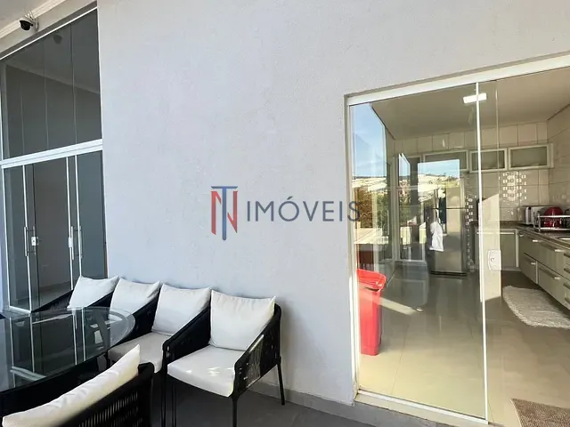 Sobrado com 370m² 3 quartos e 4 banheiros, à venda, no bairro Jardim Jaraguá em Atibaia