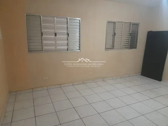 Sobrado 3 quartos e 2 banheiros, à venda, no bairro Jardim da Laranjeira (Zona Leste) em São Paulo
