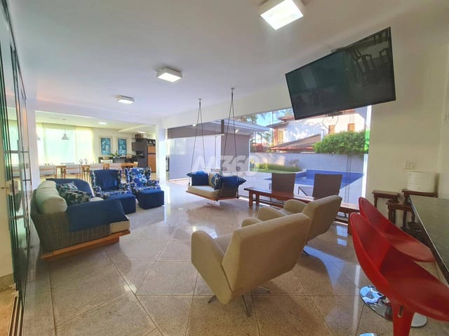 Sobrado com 650m² 4 quartos e 5 banheiros, à venda, no bairro Cidade Vera Cruz - Jardins Viena em Aparecida de Goiânia