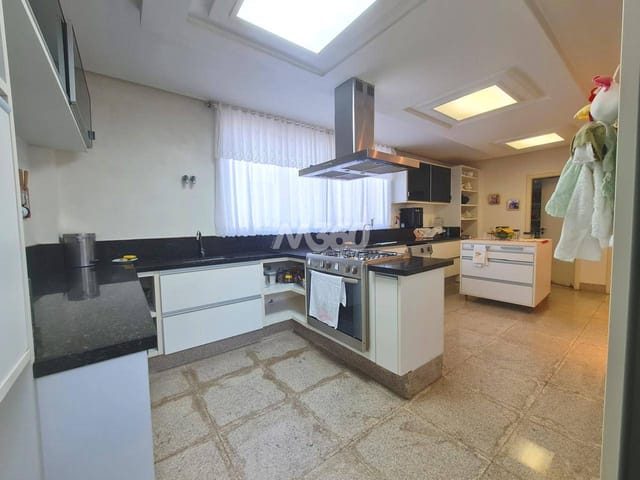 Sobrado com 650m² 4 quartos e 5 banheiros, à venda, no bairro Cidade Vera Cruz - Jardins Viena em Aparecida de Goiânia