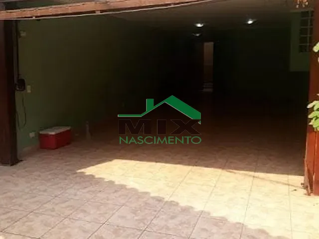 Casa com 300m² 3 quartos e 5 banheiros, à venda ou para alugar, no bairro Taboão em São Bernardo do Campo