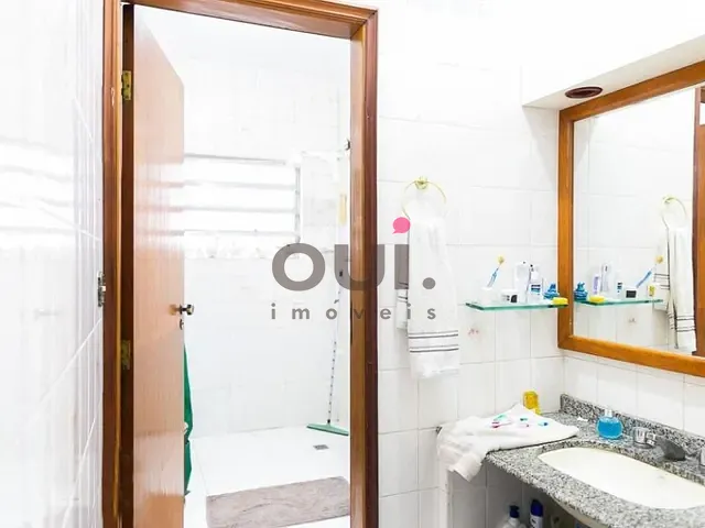 Sobrado com 370m² 5 quartos e 4 banheiros, à venda, no bairro Vila Deodoro em São Paulo