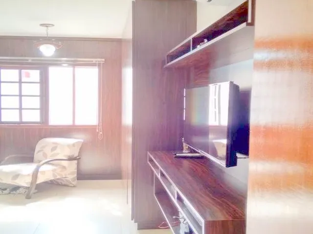 Sobrado com 147m² 2 quartos e 2 banheiros, à venda, no bairro Parque Residencial Anna Guilhermina Rois Alves em Guaratinguetá