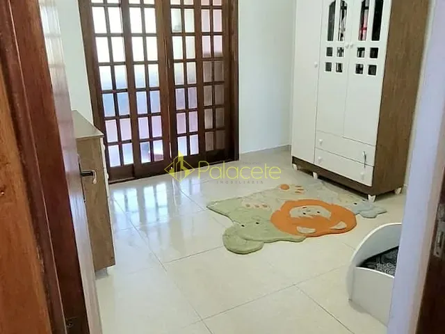Sobrado com 147m² 2 quartos e 2 banheiros, à venda, no bairro Parque Residencial Anna Guilhermina Rois Alves em Guaratinguetá