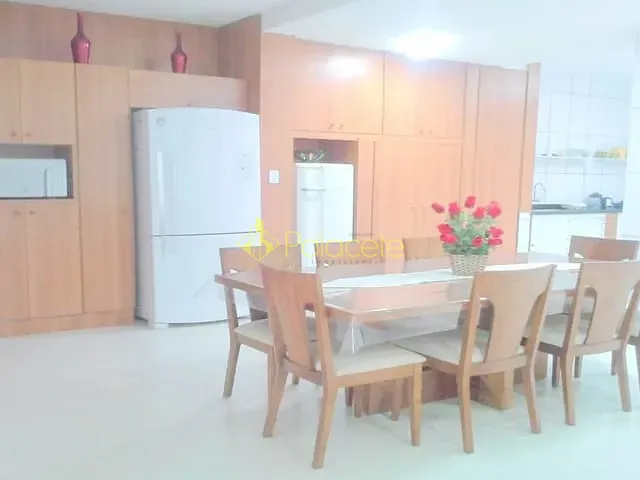 Sobrado com 147m² 2 quartos e 2 banheiros, à venda, no bairro Parque Residencial Anna Guilhermina Rois Alves em Guaratinguetá