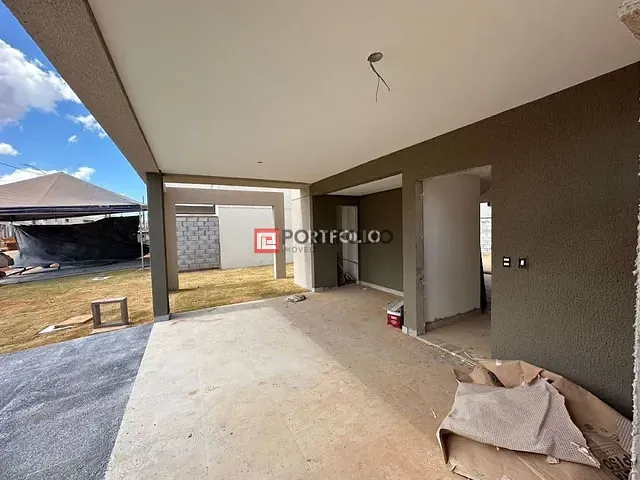 Sobrado com 305m² 4 quartos e 4 banheiros, à venda, no bairro Conjunto Residencial Storil em Aparecida de Goiânia