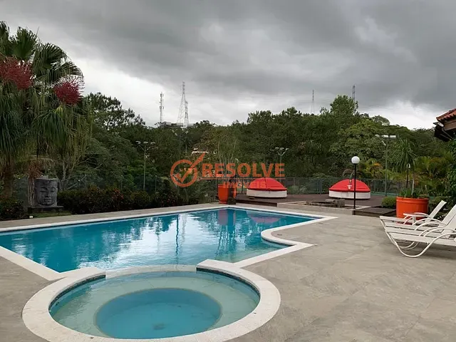 Casa com 3300m² 5 quartos e 6 banheiros, à venda, no bairro Paião em Guararema