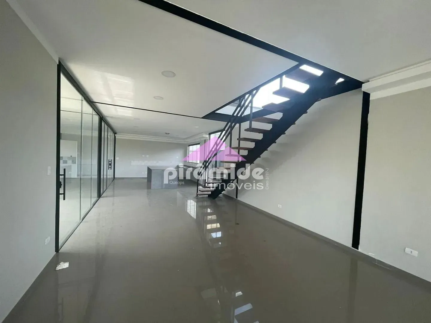 Sobrado, 4 quartos, 310 m² - Foto 2