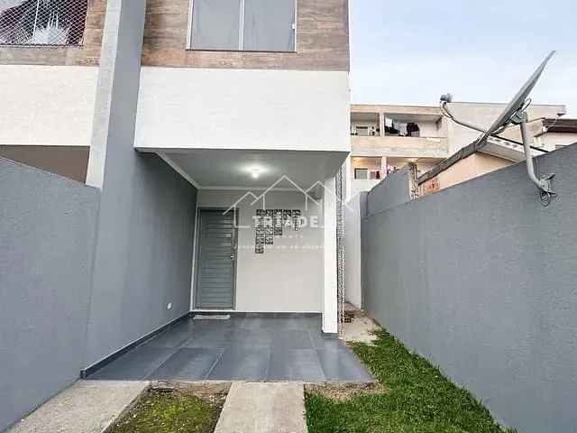 Sobrado 3 quartos e 2 banheiros, à venda, no bairro Tatuquara em Curitiba