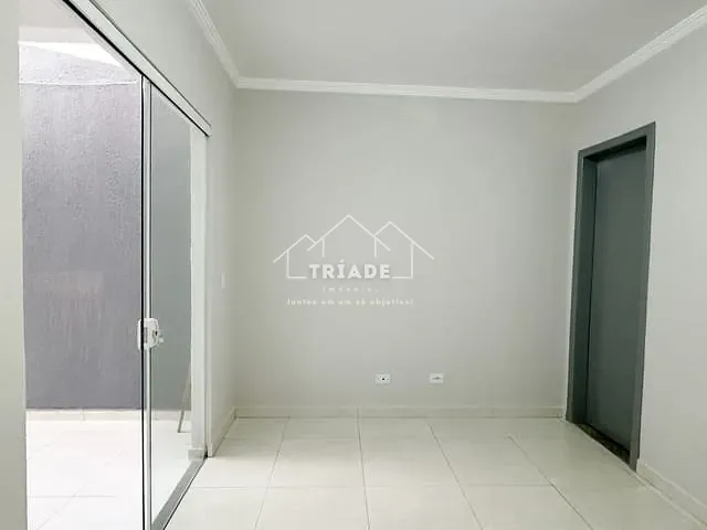 Sobrado 3 quartos e 2 banheiros, à venda, no bairro Tatuquara em Curitiba