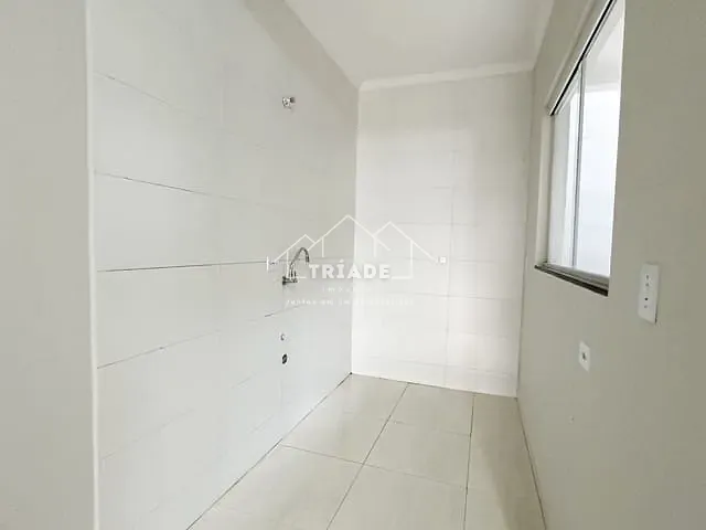 Sobrado 3 quartos e 2 banheiros, à venda, no bairro Tatuquara em Curitiba