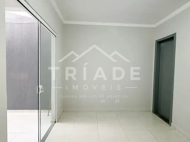 Sobrado 3 quartos e 2 banheiros, à venda, no bairro Tatuquara em Curitiba