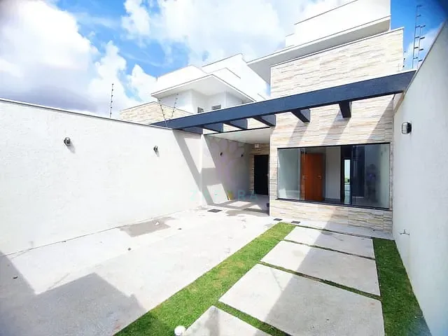 Sobrado com 198m² 3 quartos e 2 banheiros, à venda, no bairro Jardim Montevidéu em Campo Grande