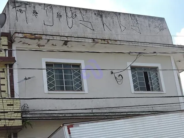 Sobrado com 300m² 5 quartos e 3 banheiros, à venda, no bairro Vila Paranaguá em São Paulo