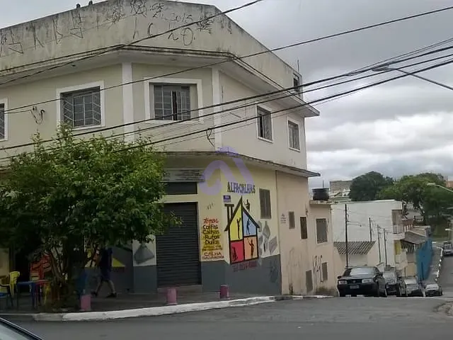 Sobrado com 300m² 5 quartos e 3 banheiros, à venda, no bairro Vila Paranaguá em São Paulo