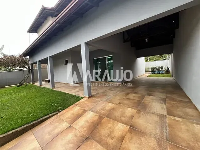 Sobrado com 266m² 4 quartos e 4 banheiros, à venda, no bairro Centro em Penha