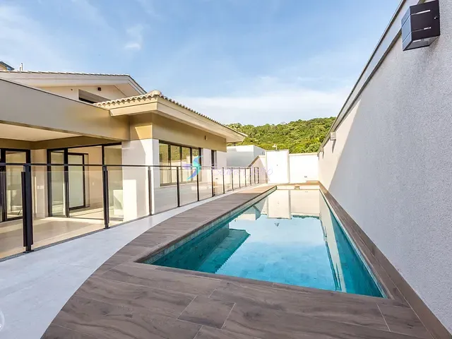 Casa com 525m² 3 quartos e 5 banheiros, à venda, no bairro Loteamento Granville Atibaia em Atibaia