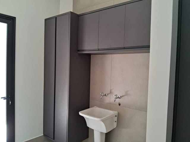 Sobrado com 392m² 4 quartos e 5 banheiros, à venda, no bairro Chácara Espraiado em Franca