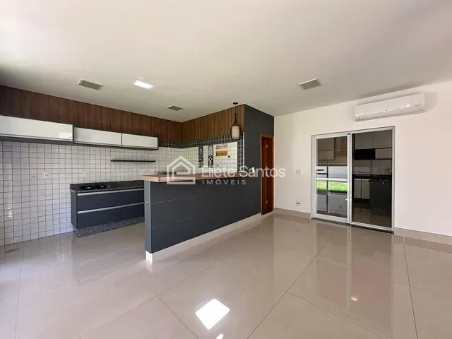 Sobrado com 360m² 4 quartos e 6 banheiros, à venda, no bairro Jardim Imperador em Americana