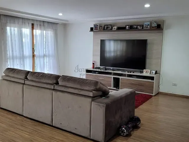 Sobrado com 300m² 4 quartos e 4 banheiros, à venda, no bairro Cond. Nova Paulista em Itapevi