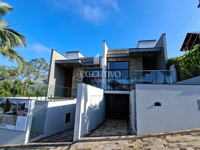 Sobrado 3 quartos e 2 banheiros, à venda, no bairro Bela Vista em Arroio do Meio