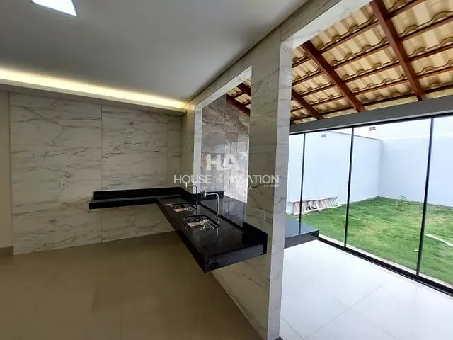 Sobrado com 288m² 4 quartos e 4 banheiros, à venda, no bairro Jardim Planalto em Goiânia