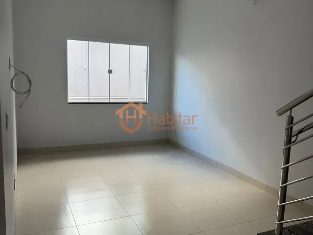 Sobrado 2 quartos e 2 banheiros, para alugar, no bairro Centro-Sul em Sorriso
