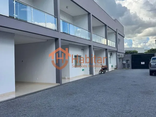 Sobrado 2 quartos e 2 banheiros, para alugar, no bairro Centro-Sul em Sorriso