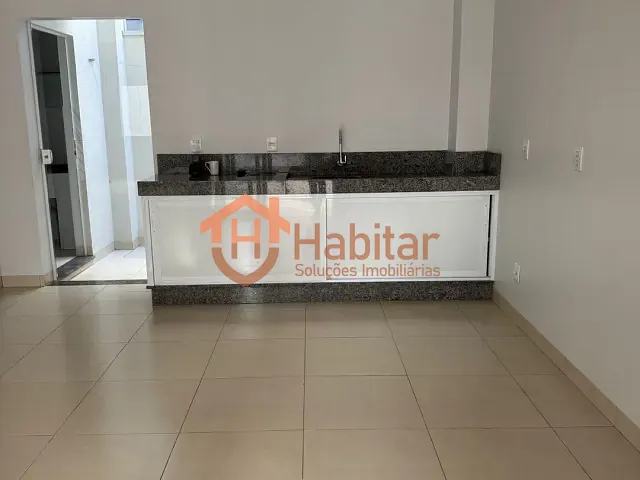 Sobrado 2 quartos e 2 banheiros, para alugar, no bairro Centro-Sul em Sorriso