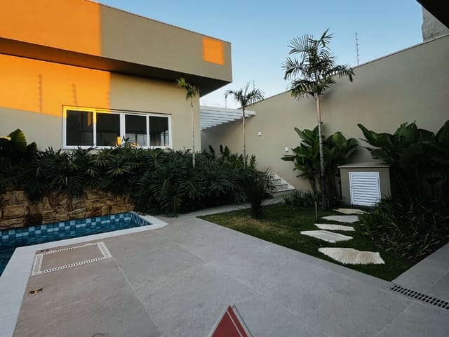 Sobrado com 356m² 3 quartos e 5 banheiros, à venda, no bairro Jardim Botânico em Franca