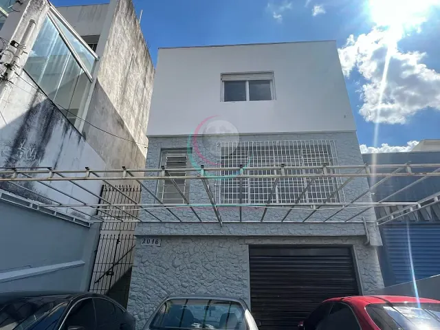 Sobrado à venda ou para alugar, no bairro Vila Pompéia em São Paulo