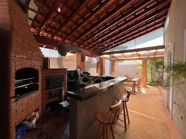 Sobrado com 200m² 2 quartos e 1 banheiro, à venda, no bairro Recanto Camanducaia em Jaguariúna