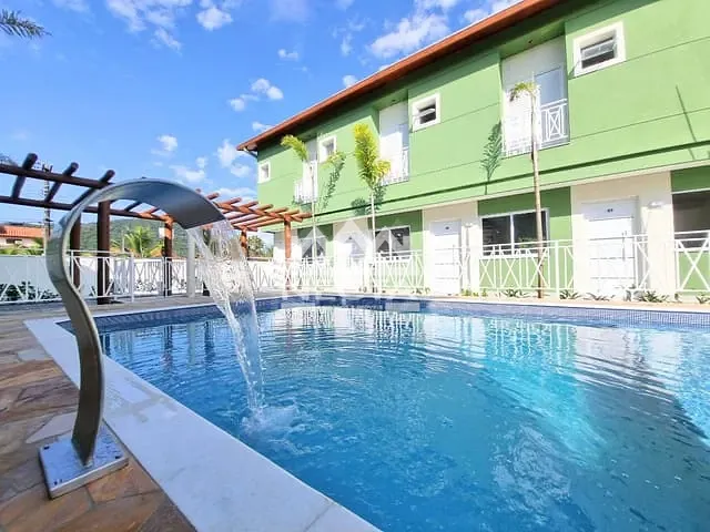 Sobrado com 97m² 2 quartos e 3 banheiros, à venda, no bairro Capricórnio II em Caraguatatuba