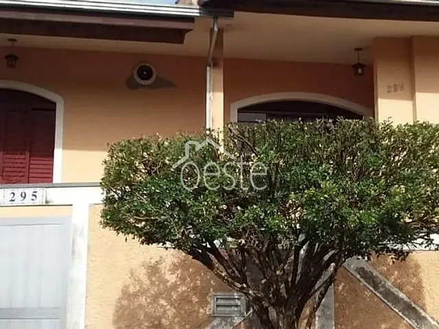 Sobrado com 160m² 3 quartos e 1 banheiro, à venda, no bairro Vila Mac Knight em Santa Bárbara D'Oeste