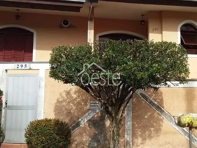 Sobrado com 160m² 3 quartos e 1 banheiro, à venda, no bairro Vila Mac Knight em Santa Bárbara D'Oeste